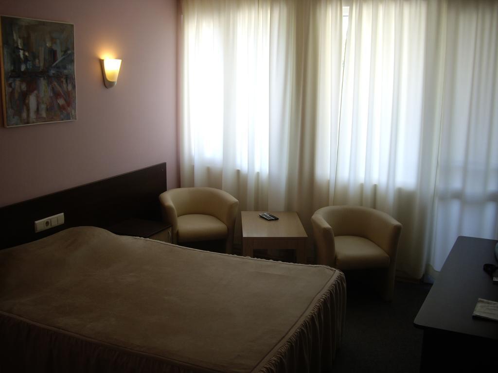 Family Hotel Avramov Vidin Bagian luar foto